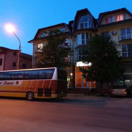 Hotel Cygnus Тулча Екстериор снимка