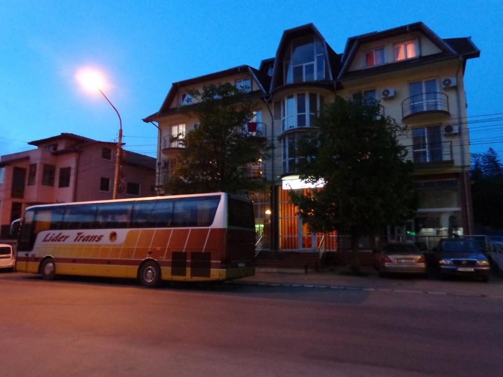 Hotel Cygnus Тулча Екстериор снимка