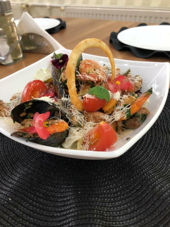 Hotel Cygnus Тулча Екстериор снимка